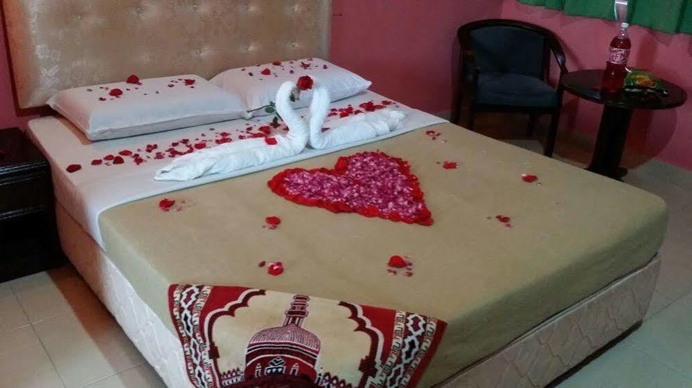Hji Residensi Otel Kuah Dış mekan fotoğraf